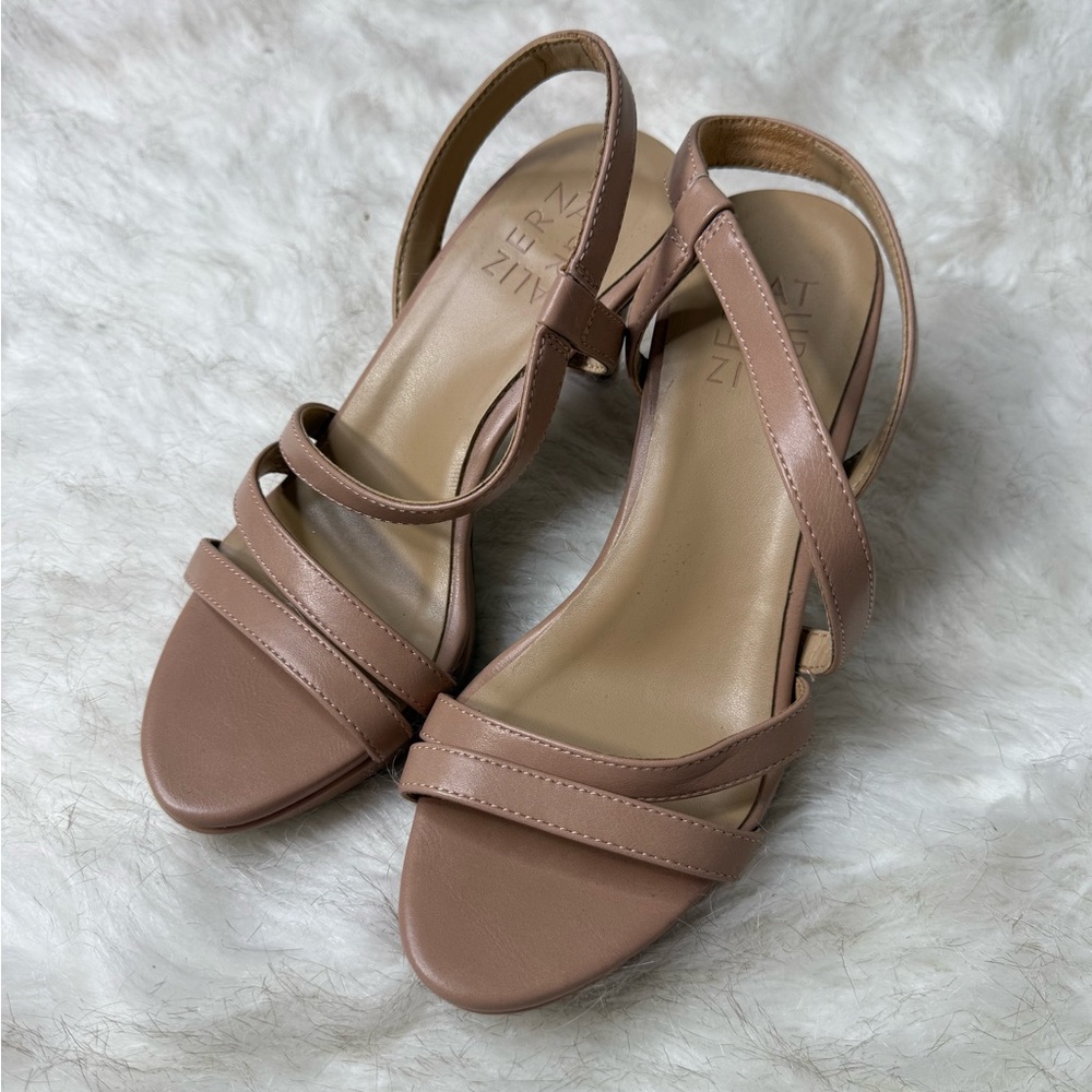 Elegant Tan Strappy Sandals